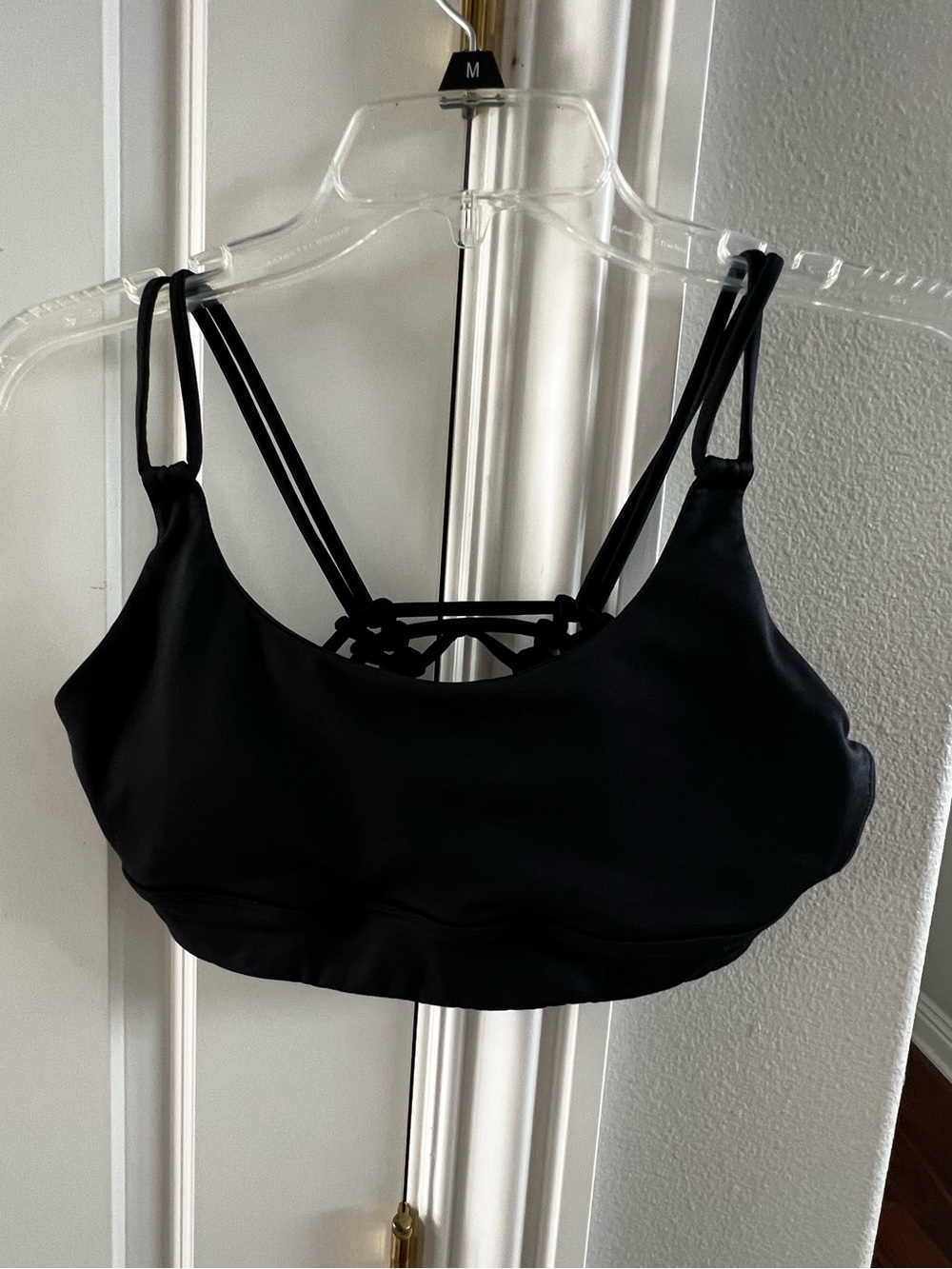Women’s Medium Black Padded Sports Bra